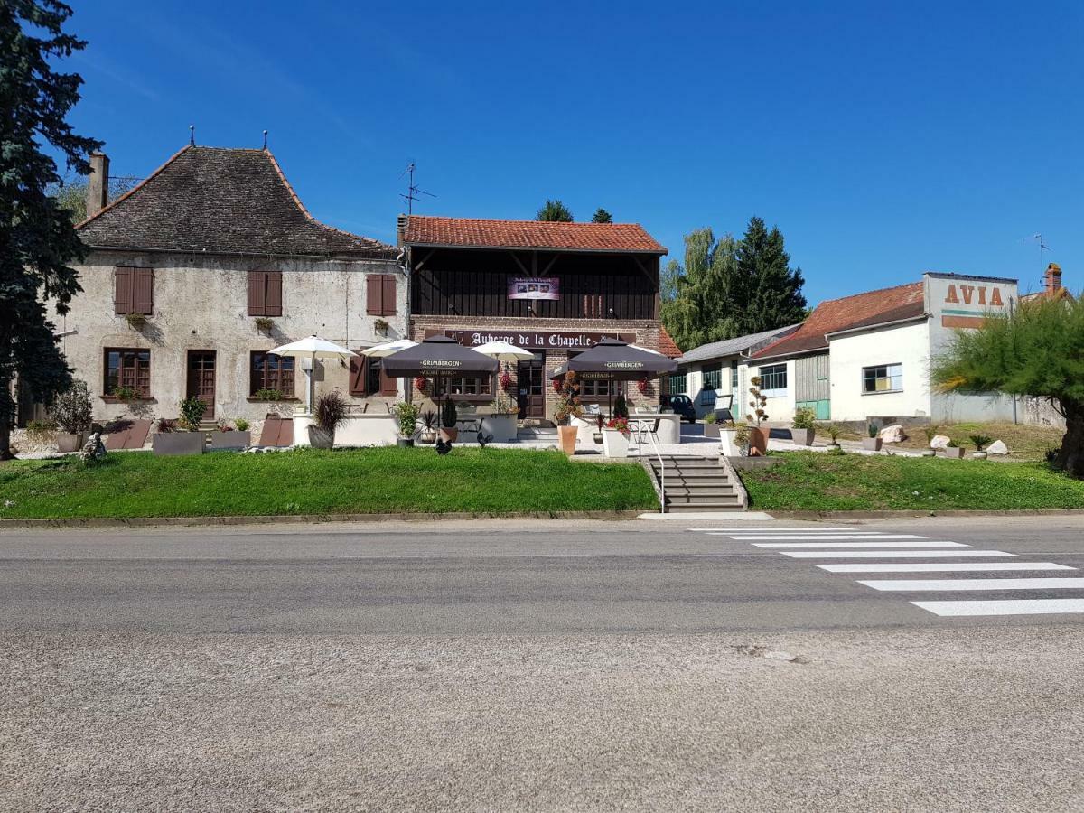 Gite Le Petit Pied-à-Terre La Chapelle-Saint-Sauveur  Esterno foto